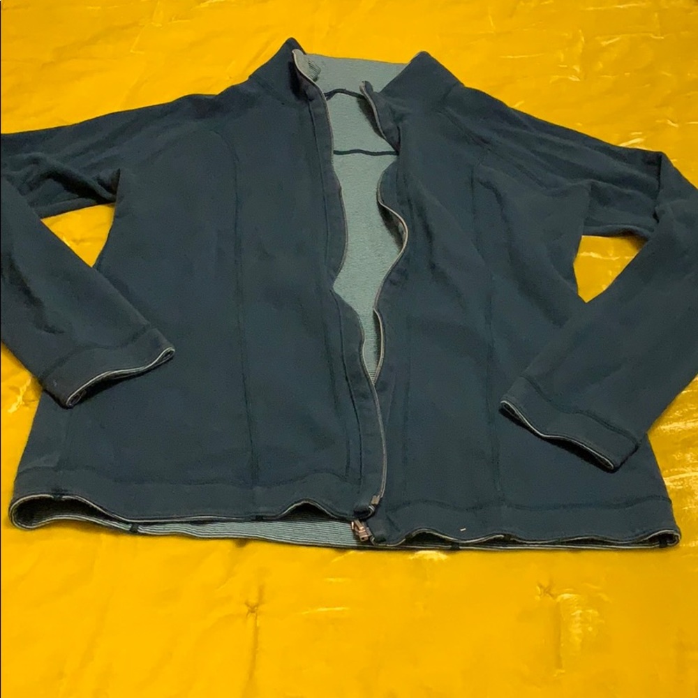 Reversal sweater